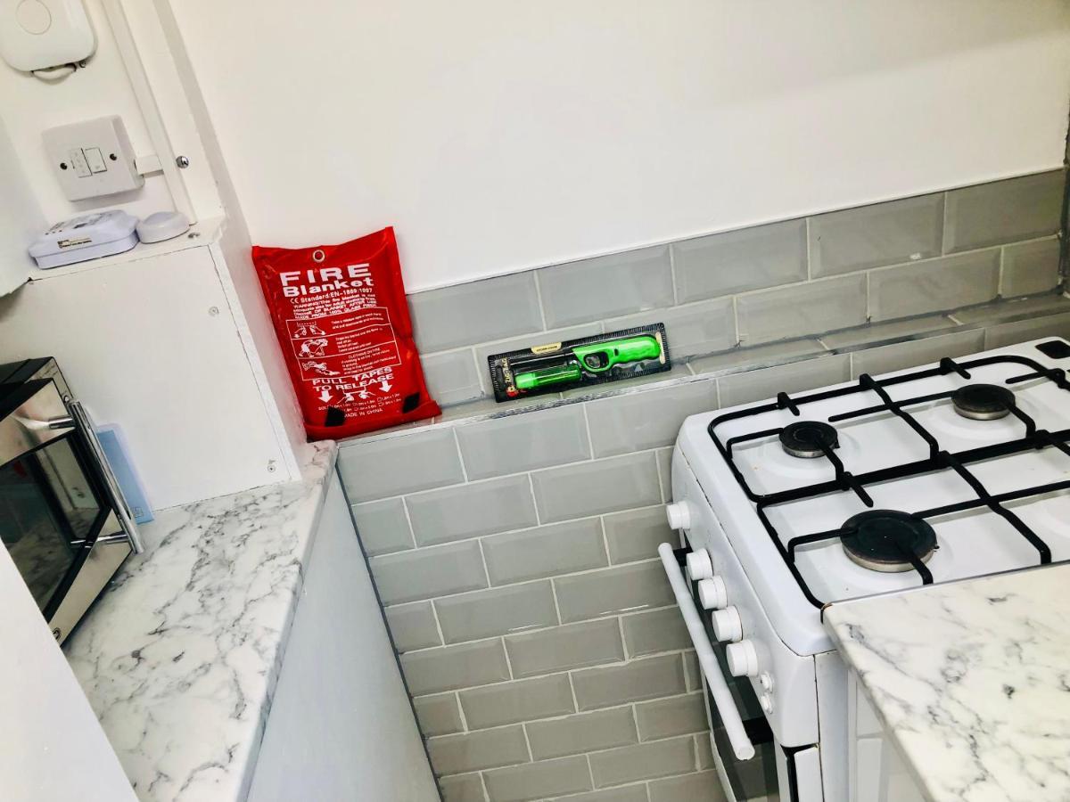 Charming Town Centre 3 Double Beds Home Free Parking Тонбридж Екстериор снимка