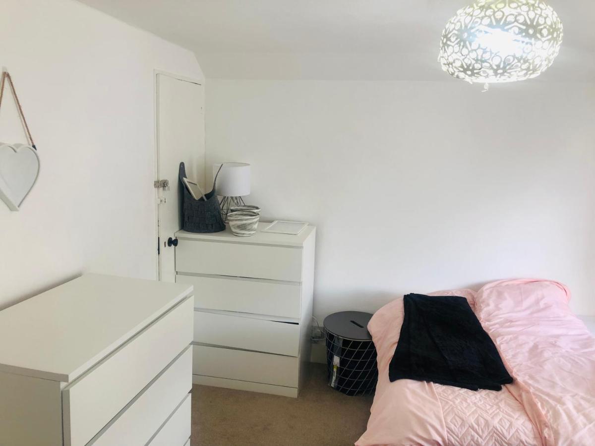 Charming Town Centre 3 Double Beds Home Free Parking Тонбридж Екстериор снимка